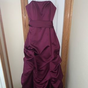 Size 10 Davids Bridal Bridesmaid Dress-Wine